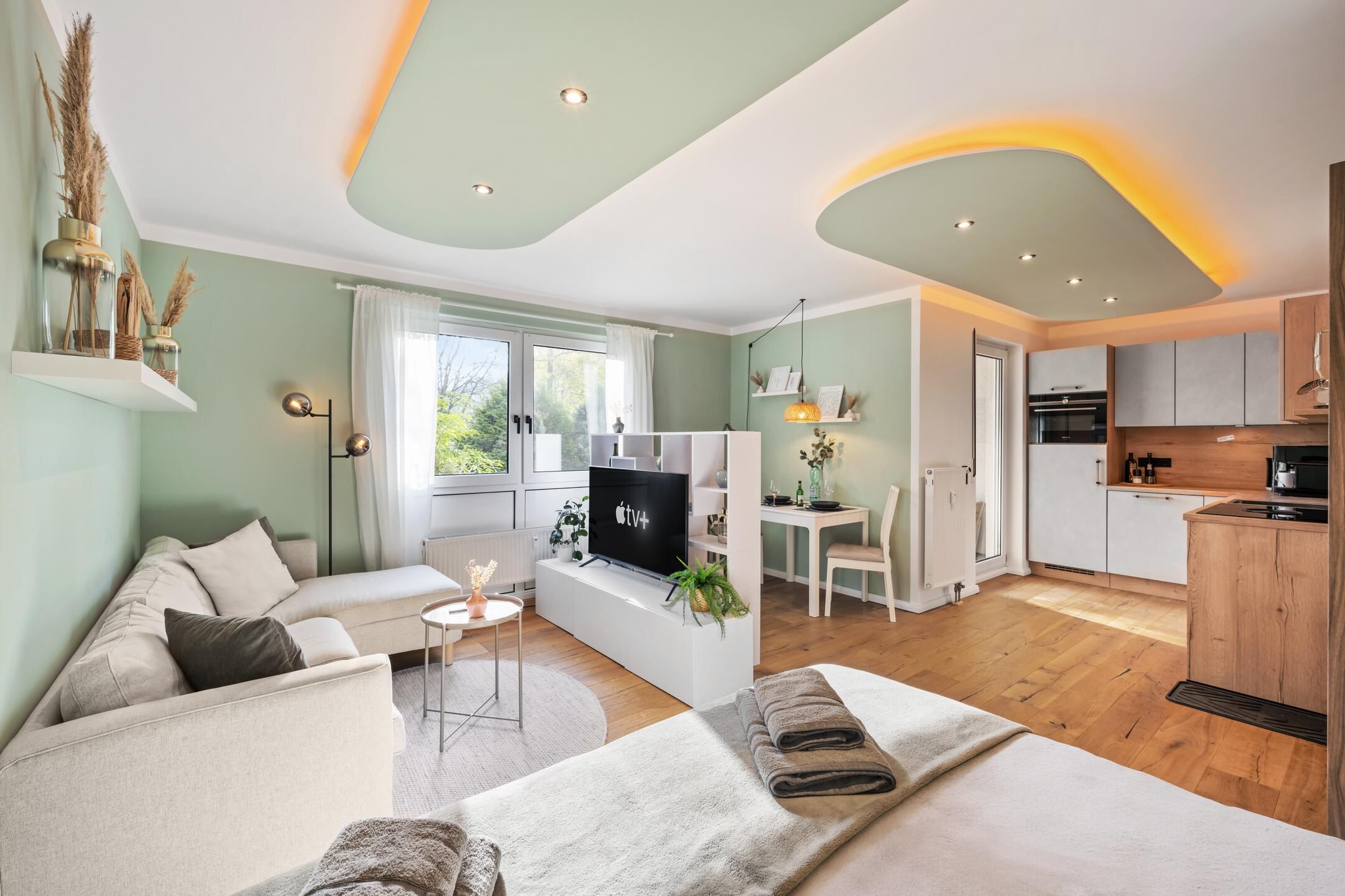 Schloß&shy;chemnitz: Luxuriöse Stadt&shy;oase mit Balkon, Kaffee&shy;voll&shy;automat, Lift & Park&shy;platz