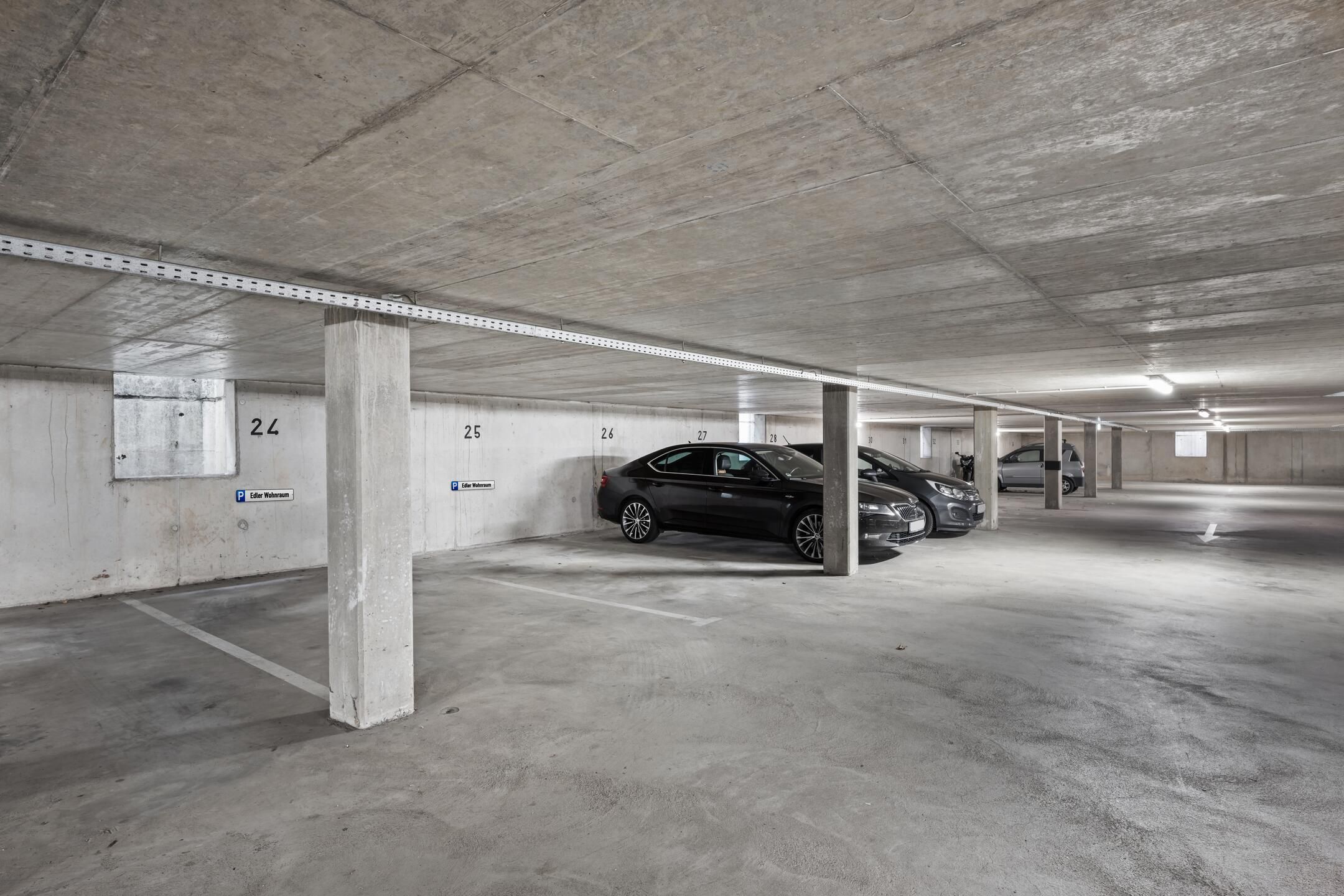 Tiefgaragenstellplatz mit Pkw an der Salzstraße 29 in Chemnitz