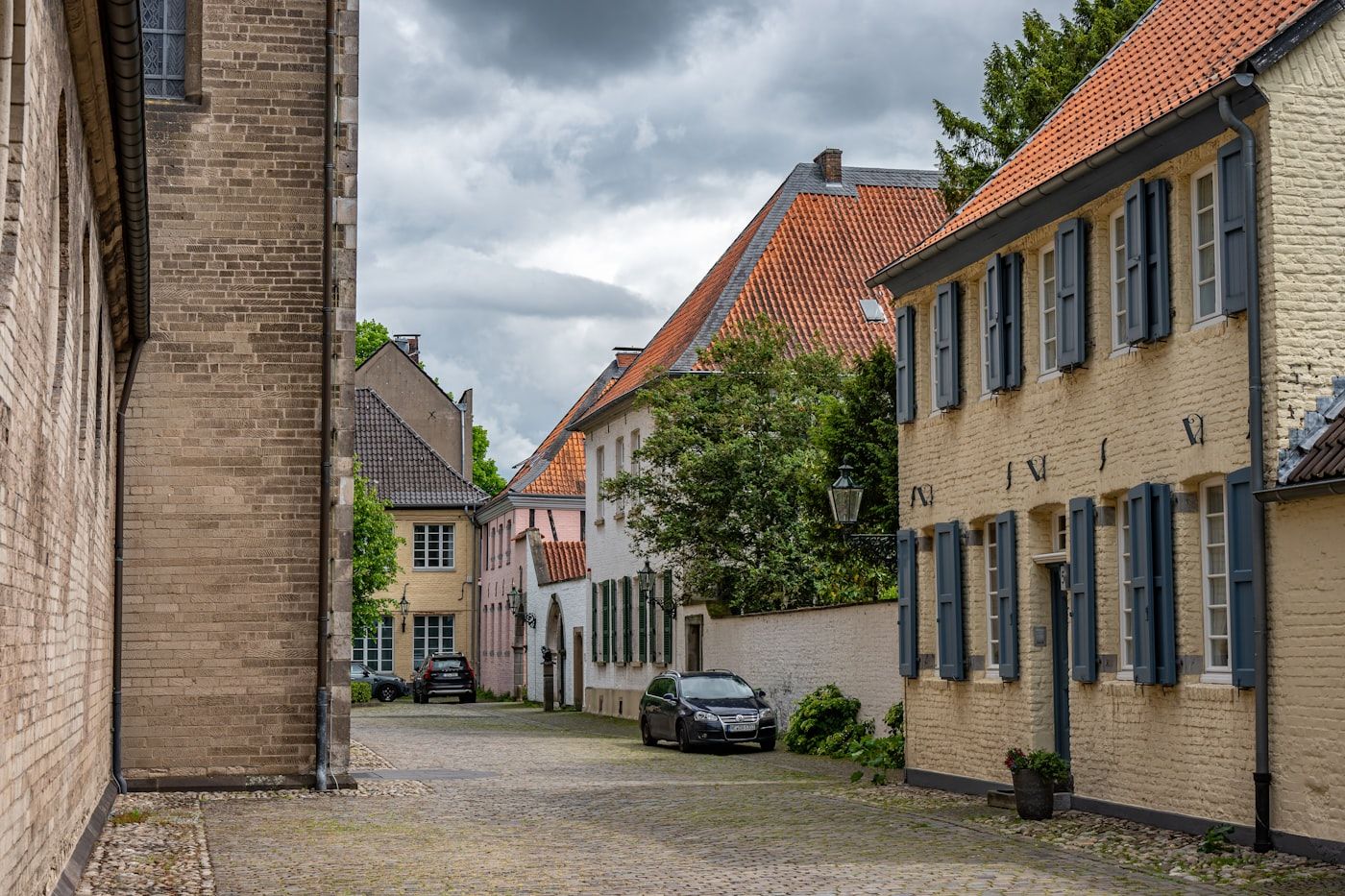 Altstadtstraße als Symbol für Orientierung in Zwickauer Stadtteilen