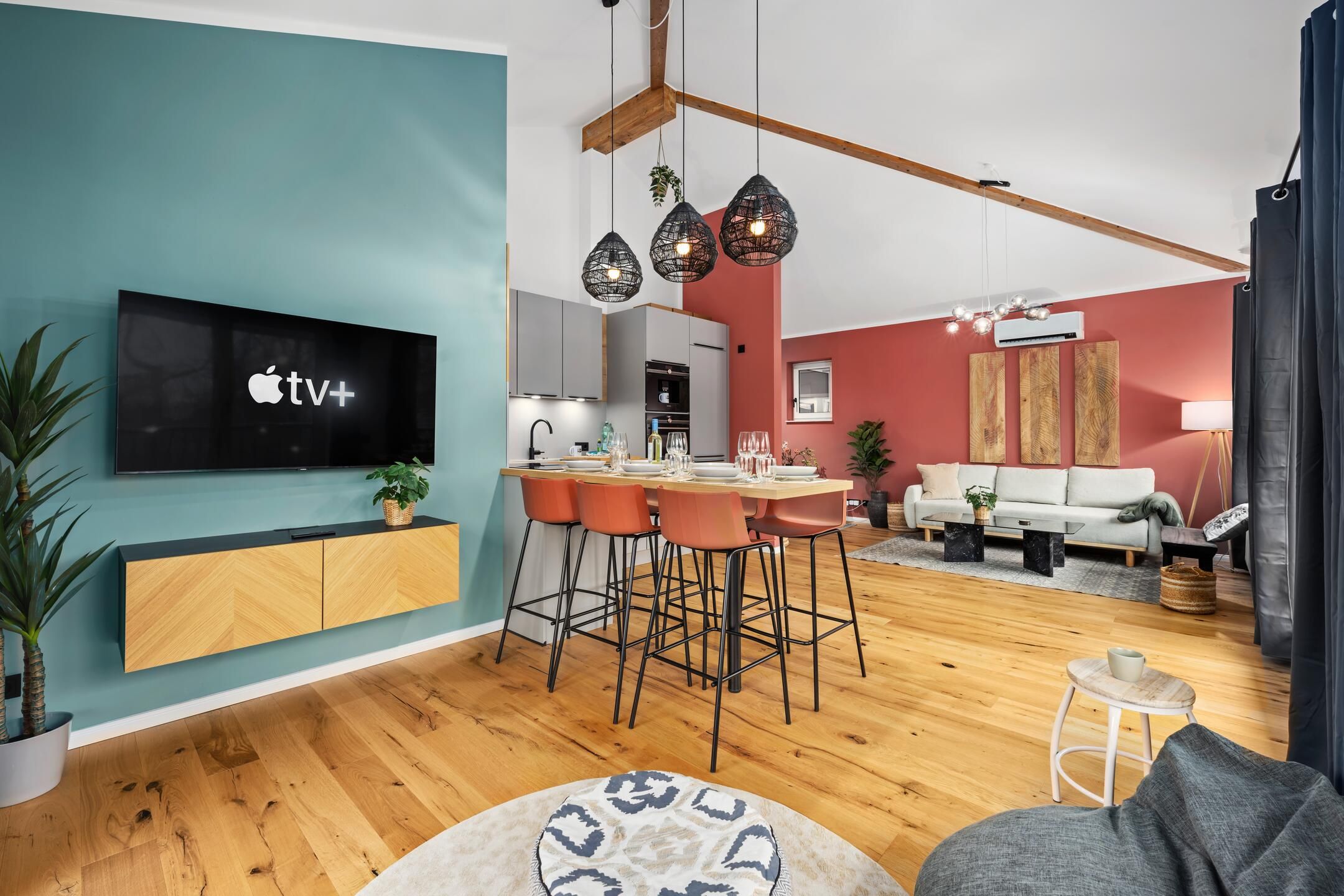 Zwickau: Schwanen&shy;teich-Pent&shy;house mit Garage, Grill, Kaffee&shy;voll&shy;automat, Klima, Lift & Ter&shy;rasse