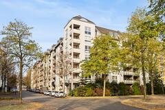 Gallery image 33 of 38