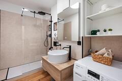 Gallery image 4 of 34