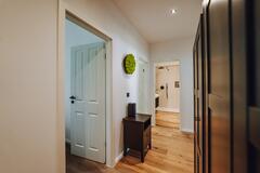 Gallery image 28 of 35