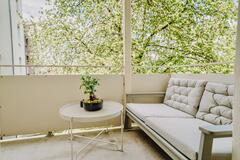 Gallery image 32 of 35