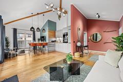 Gallery image 2 of 43