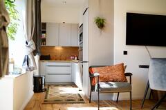 Gallery image 4 of 35