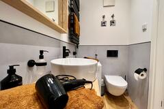 Gallery image 31 of 35