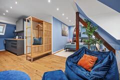 Gallery image 12 of 27